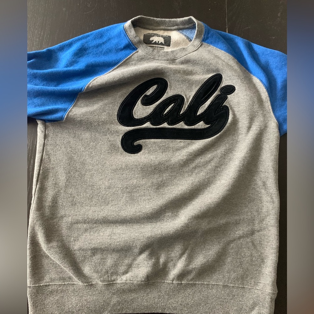 Cali hoodie by ring of fire, size small
